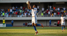 Yoane Wissa se eleva por los cielos y empata el partido para RD del Congo